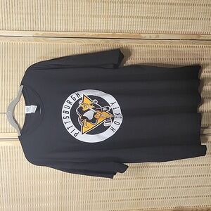 EUC Men's Pittsburgh Penguins Graphic Tee - Size 3XL